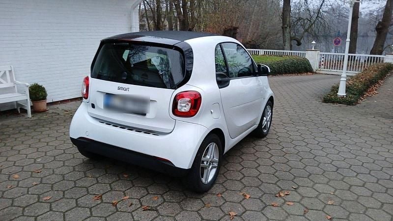 Gebraucht Smart ForTwo Coupé 60 kW (82 PS) 2022 Weiß Kleinwagen