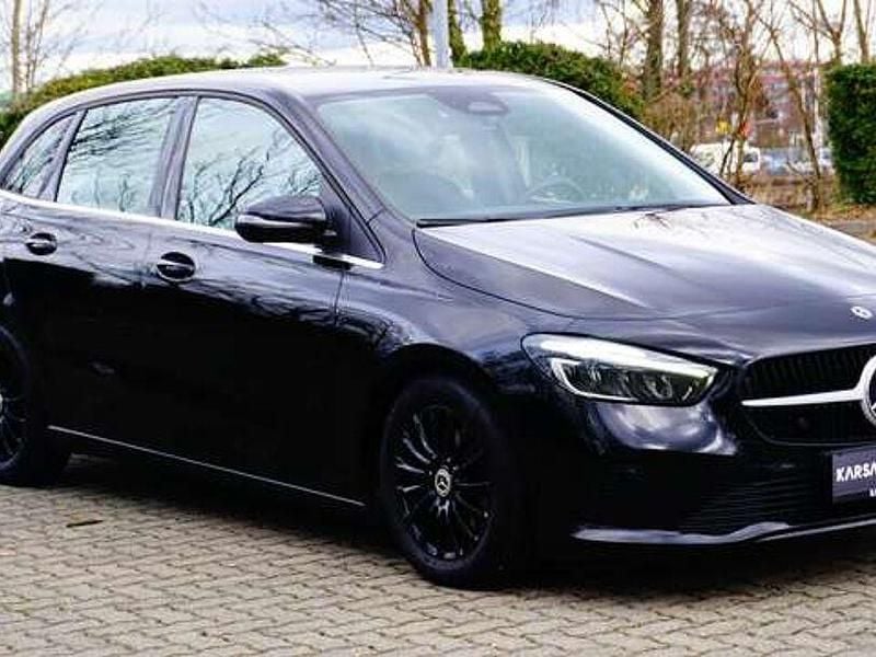 Gebraucht Mercedes B180 116 PS (85 kW) 2023 Schwarz Van / Kleinbus