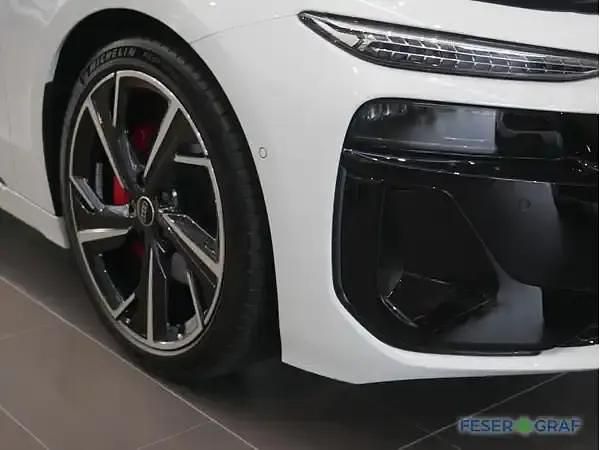 Neu Audi e-tron Ambiente 269 kW (367 PS) 2026 Gletscherweiß SUV