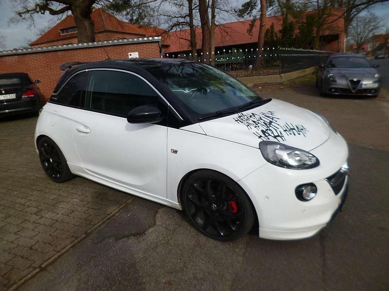 Gebraucht Opel Adam S 150 PS (110 kW) 2018 Weiß Kleinwagen