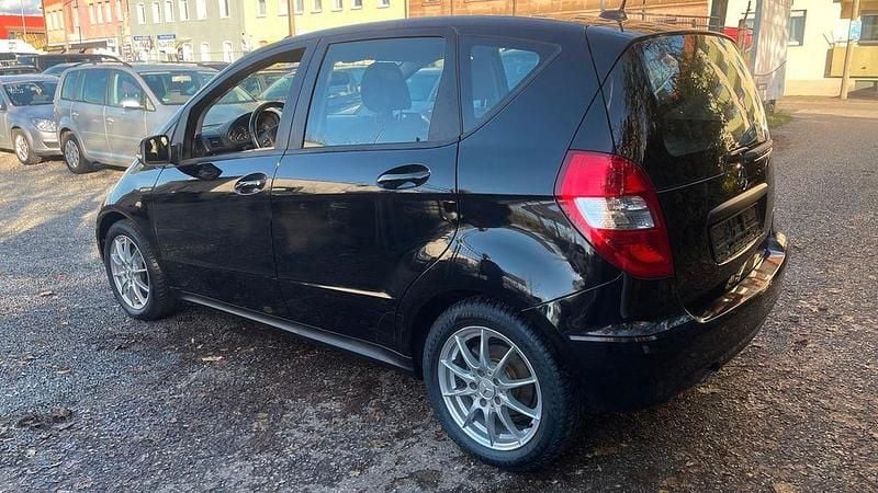 Gebraucht Mercedes A160 95 PS (69 kW) 2010 Schwarz Limousine