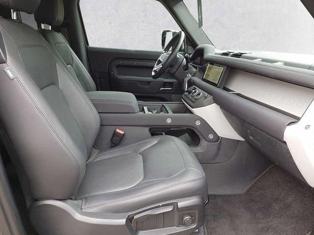 Gebraucht Land Rover Defender S 200 PS (147 kW) 2023 Carpathian grey (metallic) SUV