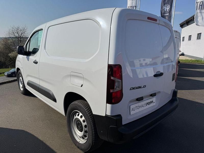 Neu Fiat Doblò 102 PS (75 kW) 2025 Weiß Van / Kleinbus