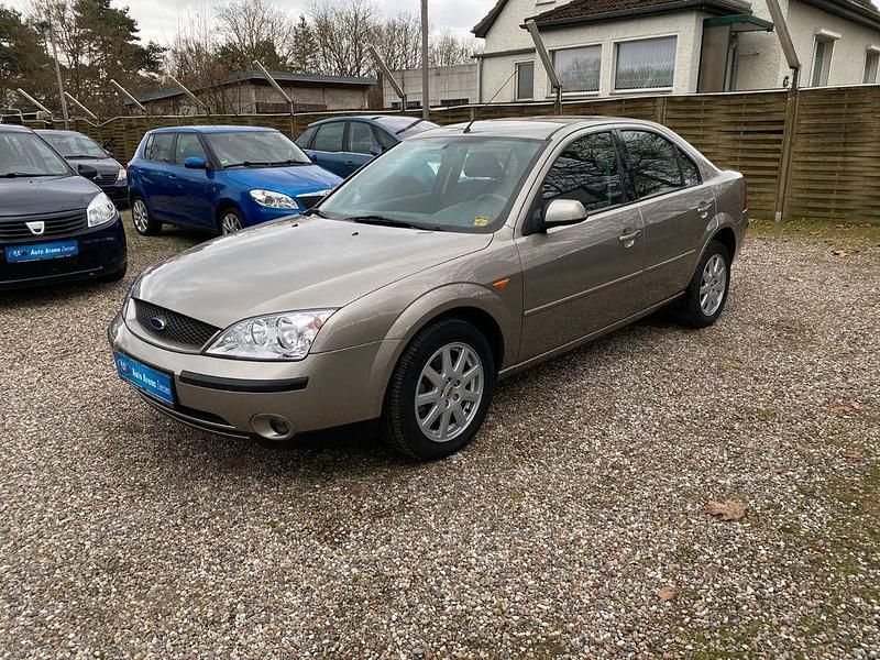 Gebraucht Ford Mondeo 125 PS (91 kW) 2003 Gold Limousine