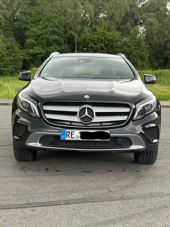 Gebraucht Mercedes GLA180 122 PS (89 kW) 2016 Schwarz SUV