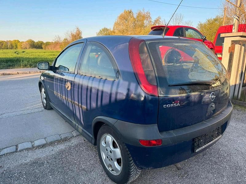 Używany Opel Corsa 60 KM (44 kW) 2003 Niebieski Hatchback