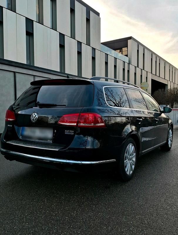 Gebraucht VW Passat 140 PS (102 kW) 2013 Schwarz Kombi