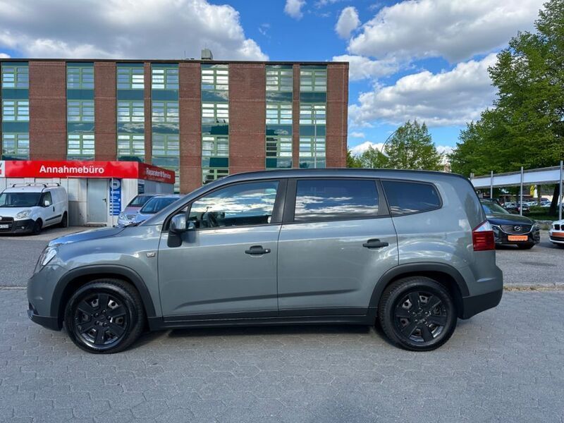 Grau Gebraucht 2011 Chevrolet Orlando LS Van / Kleinbus | 5.400 € (Guter Preis) - Bild 1/4