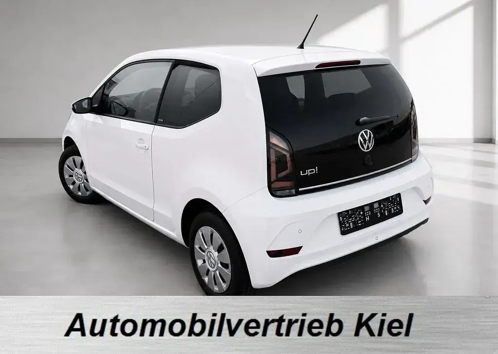 Używany VW up! Active 65 KM (47 kW) 2022 Biały Hatchback
