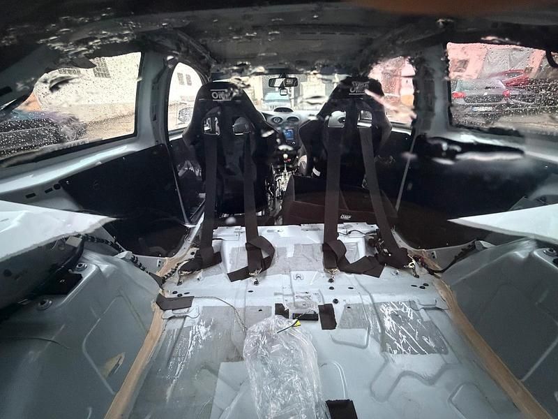 Gebraucht Ford Focus RS 350 PS (257 kW) 2009 Weiß Limousine