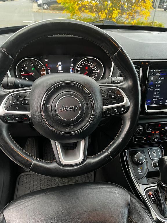 Gebraucht Jeep Compass Limited 170 PS (125 kW) 2018 Schwarz SUV