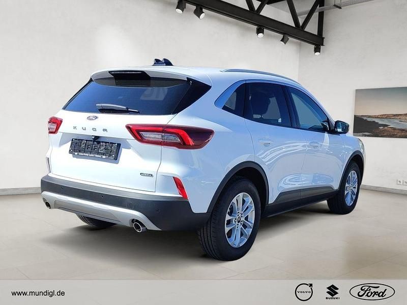 Gebraucht Ford Kuga Titanium 152 PS (111 kW) 2025 Weiss SUV