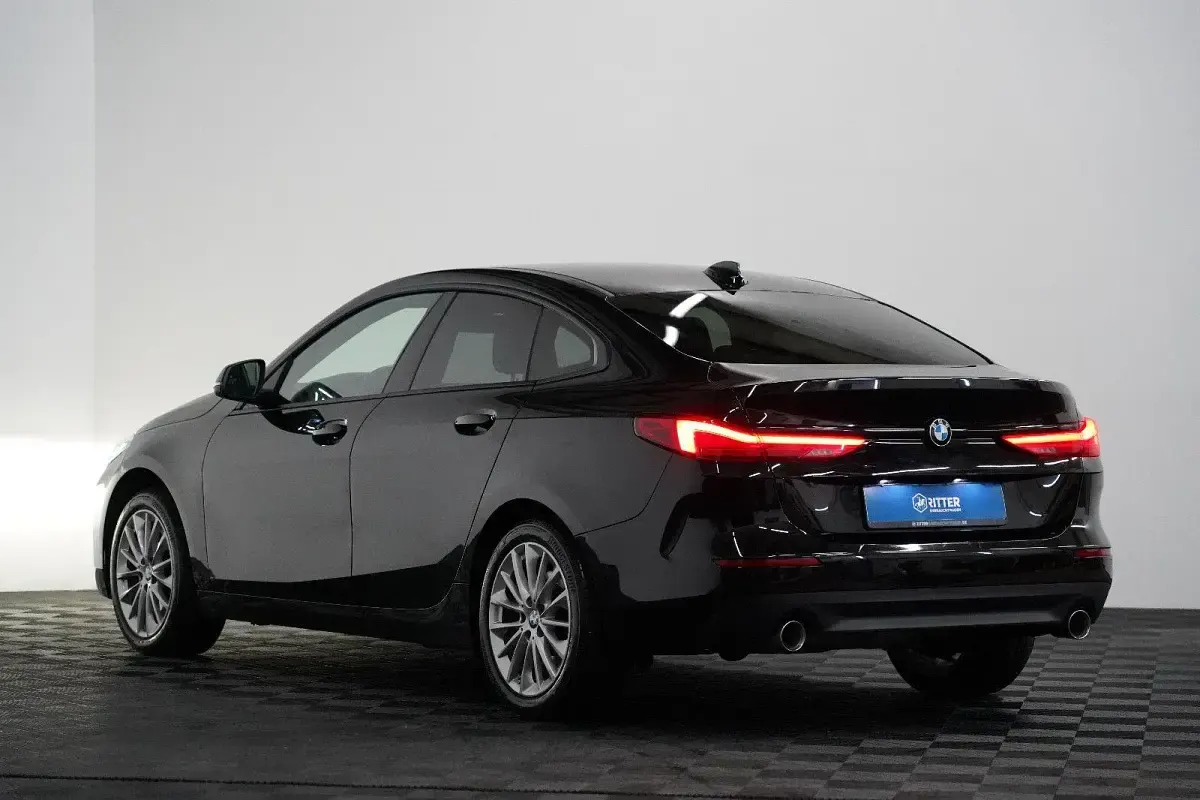 Gebraucht BMW 220 Performance 190 PS (139 kW) 2023 Schwarz Coupé