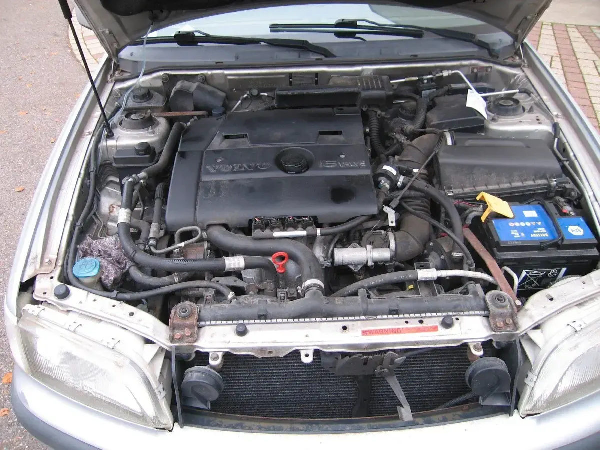 Occasion Volvo V40 122 ch (89 kW) 1999 Argent Break