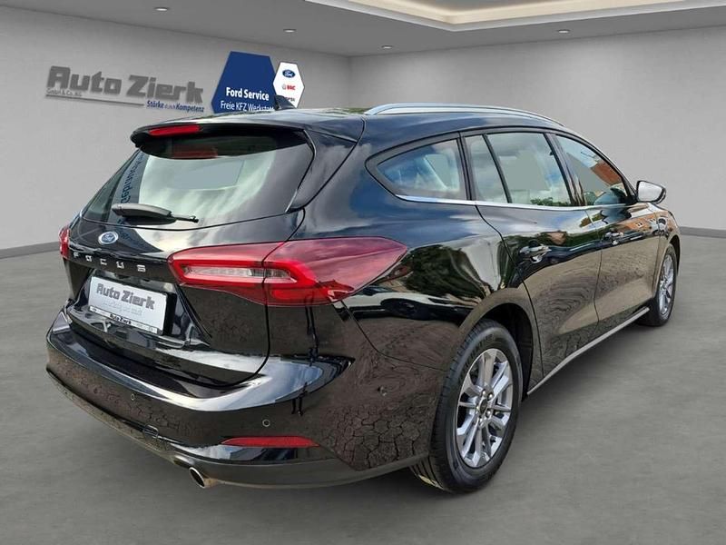 Używany Ford Focus Titanium 116 KM (85 kW) 2023 Czarny Kombi