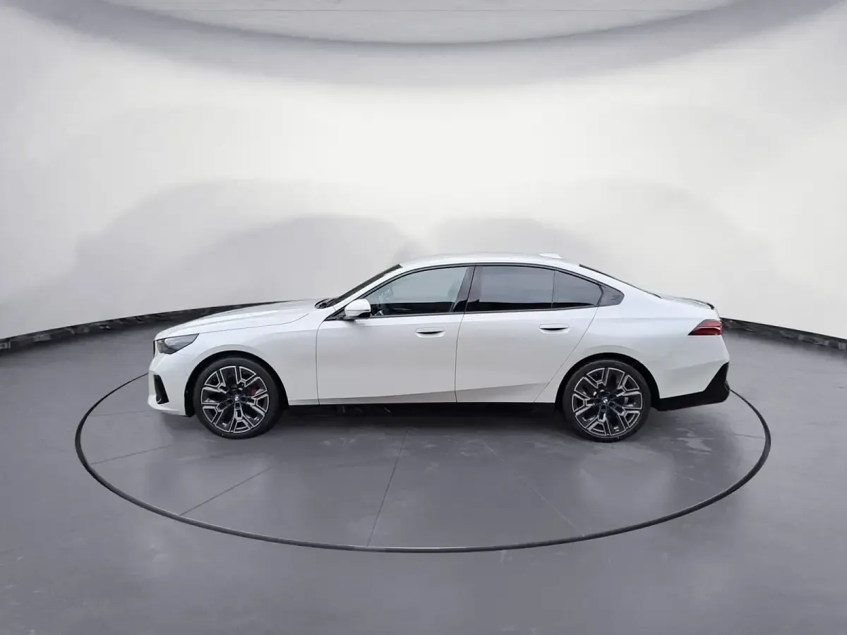 Gebraucht BMW 520 M Sport 197 PS (144 kW) 2026 Limousine