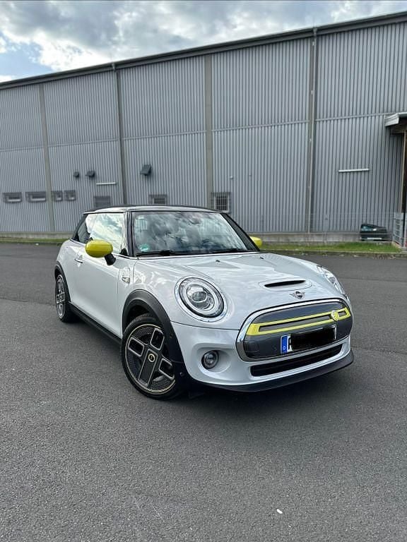 Second-hand Mini Cooper SE 135 kW (184 CP) 2020 Alb Hatchback