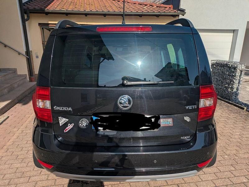 Gebraucht Skoda Yeti Active 150 PS (110 kW) 2016 Schwarz SUV