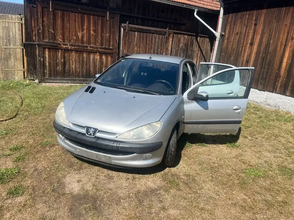 Gebraucht Peugeot 206 Filou 60 PS (44 kW) 2003 Silber Limousine