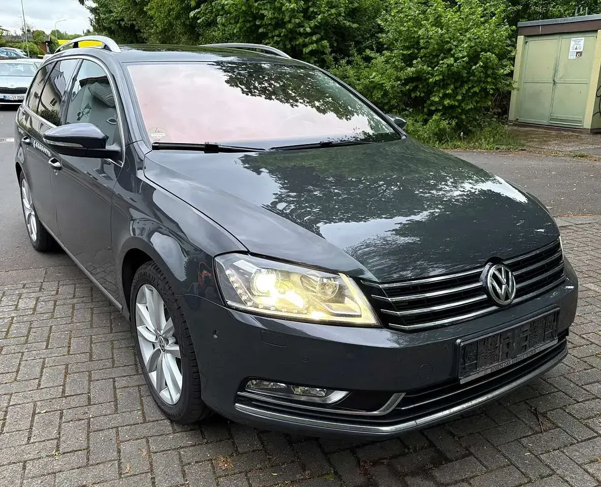 Gebraucht VW Passat Highline 177 PS (130 kW) 2014 Grau Kombi