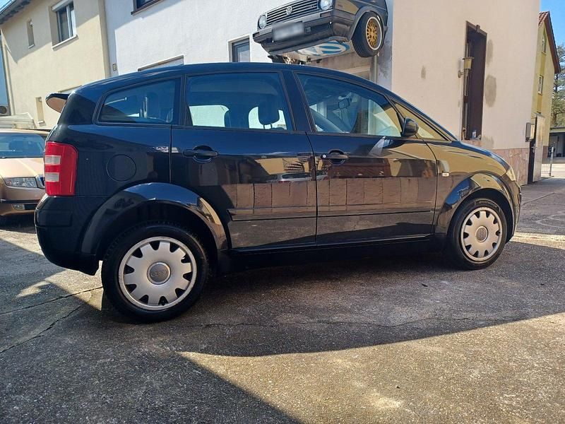 Second-hand Audi A2 75 CP (55 kW) 2001 Negru Hatchback