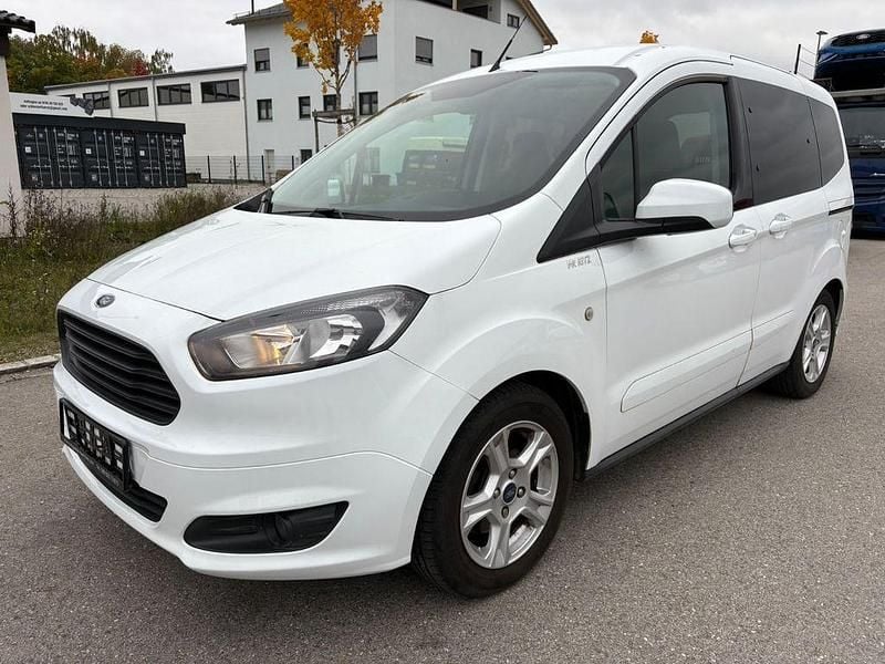 Weiß Gebraucht 2018 Ford Tourneo Van / Kleinbus | 7.550 € (Guter Preis) - Bild 1/4