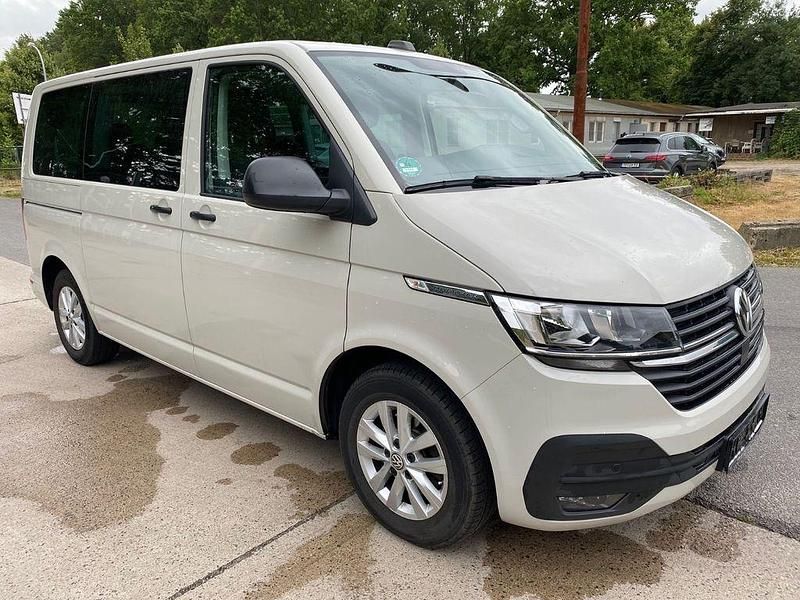 Grau Gebraucht 2021 VW Multivan Family Van | 30.900 € (Superpreis) - Bild 1/4