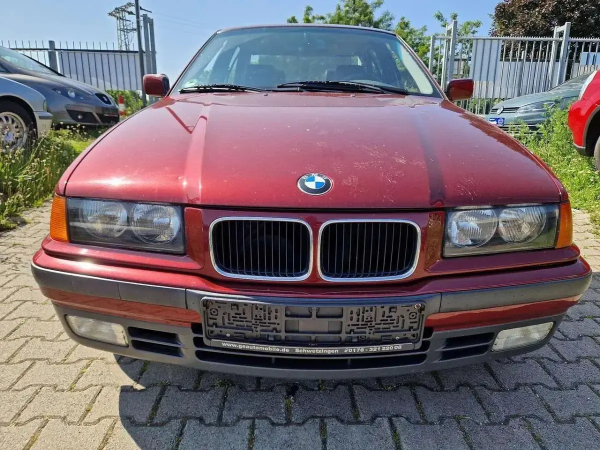 Gebraucht BMW 316 Sport Line 102 PS (75 kW) 1995 Rot Limousine