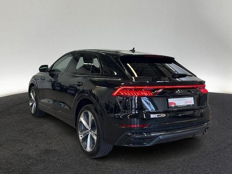 Gebraucht Audi Q8 Competition 340 PS (250 kW) 2023 Mythosschwarz metallic SUV