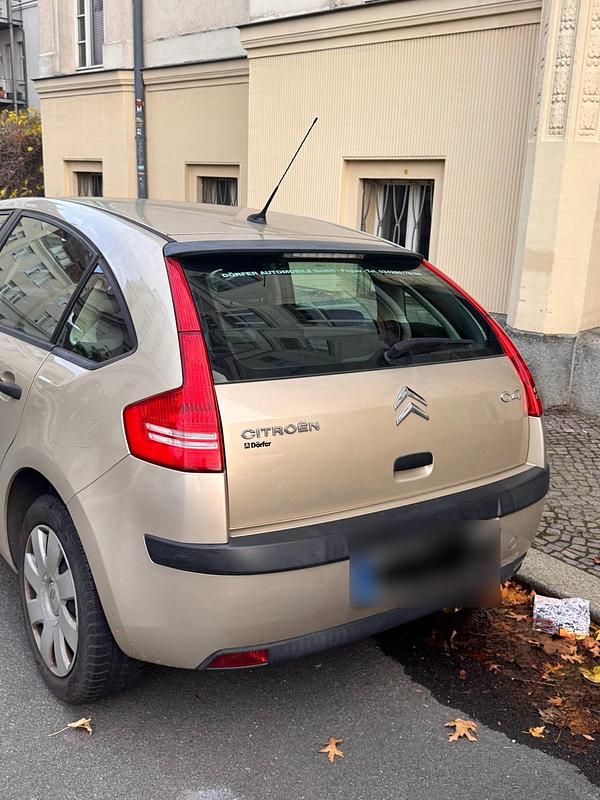 Second-hand Citroën C4 Comfort 109 CP (80 kW) 2005 Bej Berlinǎ