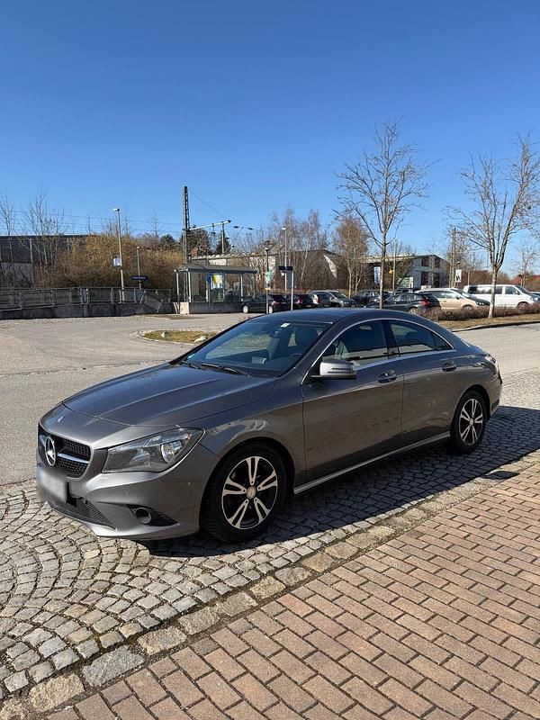 Gebraucht Mercedes CLA200 156 PS (114 kW) 2013 Grau Limousine