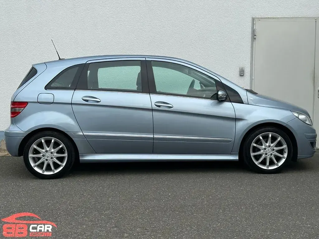 Gebraucht Mercedes B200 136 PS (100 kW) 2005 Silber Van / Kleinbus