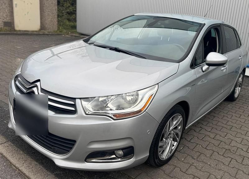 Silber Gebraucht 2011 Citroën C4 Kleinwagen | 3.499 € (Guter Preis) - Bild 1/4