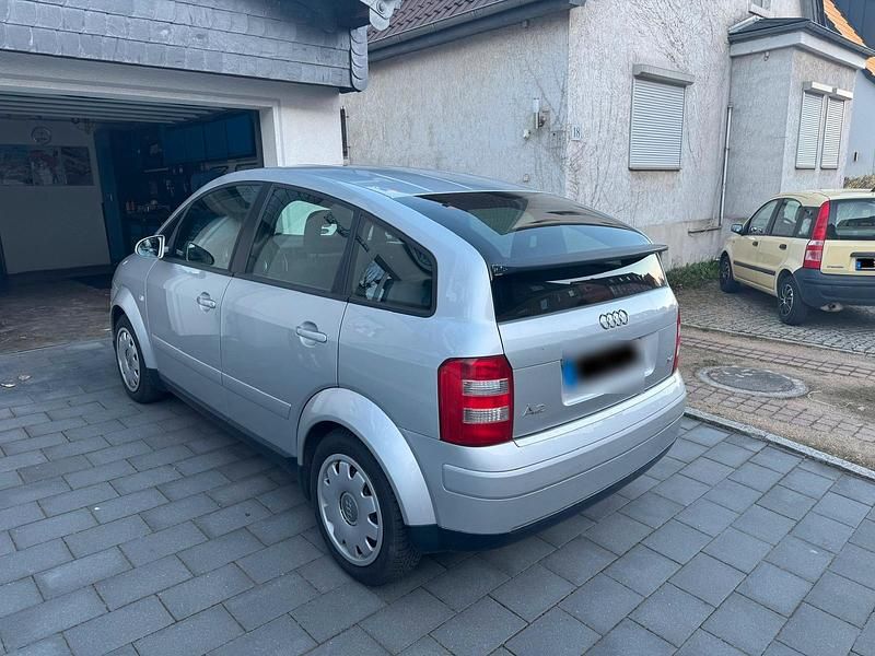 Gebraucht Audi A2 75 PS (55 kW) 2002 Silber Kleinwagen