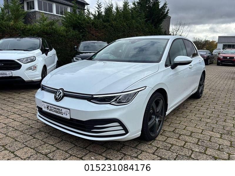 Weiß Gebraucht 2020 VW Golf VIII Life Limousine | 16.900 € (Fairer Preis) - Bild 1/4
