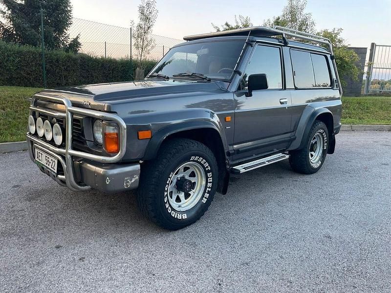 Grau Gebraucht 1995 Nissan Patrol SUV | 21.500 € - Bild 1/4