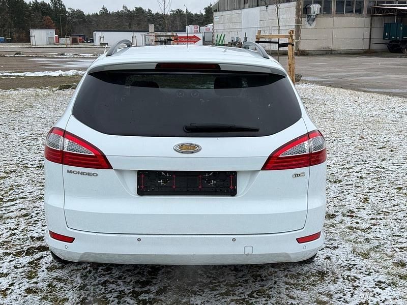 Gebraucht Ford Mondeo Titanium 175 PS (128 kW) 2009 Weiß Kombi
