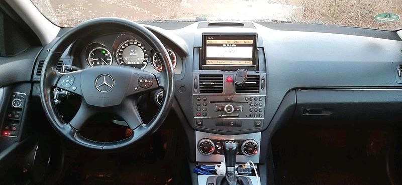 Gebraucht Mercedes 220 170 PS (125 kW) 2010 Schwarz Kombi