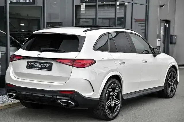 Gebraucht Mercedes GLC300 AMG line 269 PS (197 kW) 2023 Weiß SUV