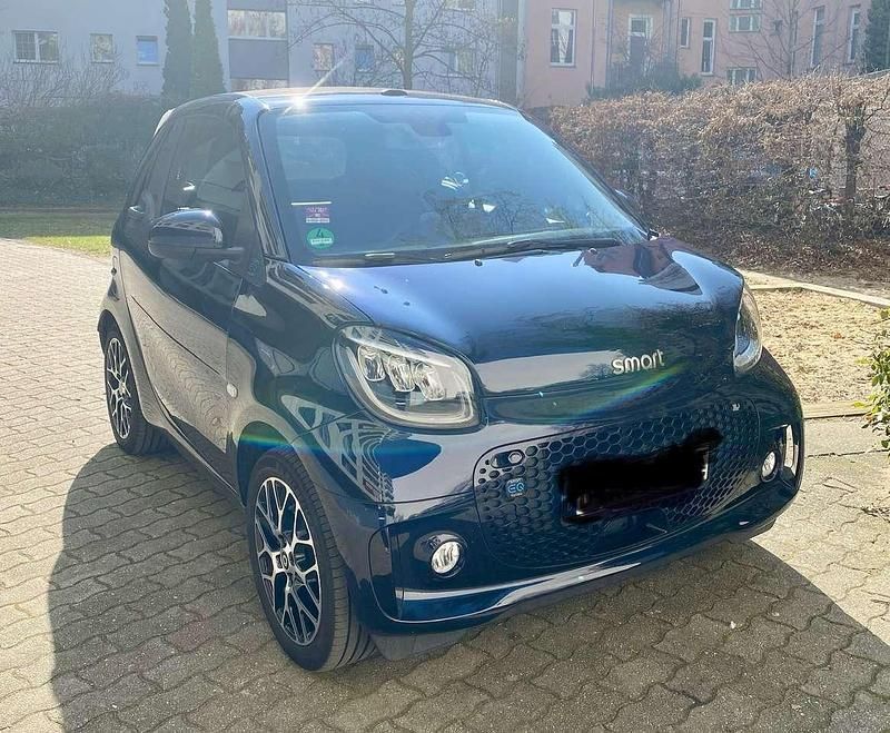 Blau Gebraucht 2022 Smart ForTwo Electric Drive Prime Cabrio | 18.000 € (Teuer) - Bild 1/4