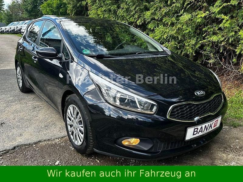 Gebraucht Kia Ceed Edition 7 101 PS (74 kW) 2012 Schwarz Kleinwagen