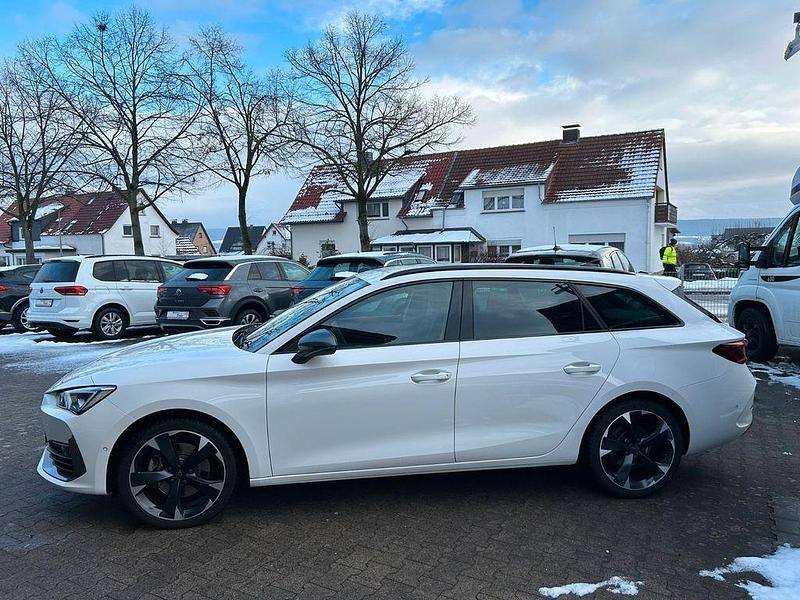 Usata Cupra Leon 150 CV (110 kW) 2024 Bianco Berlina