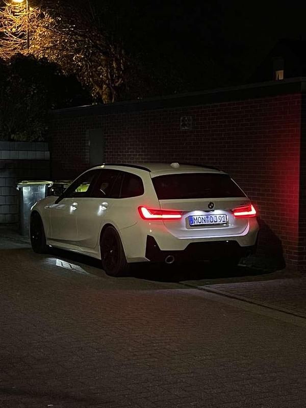 Gebraucht BMW 320 M Sport 184 PS (135 kW) 2022 Weiß Kombi