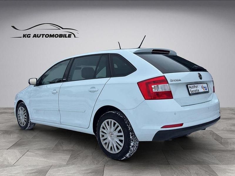 Gebraucht Skoda Rapid Joy 90 PS (66 kW) 2017 Weiß Kleinwagen