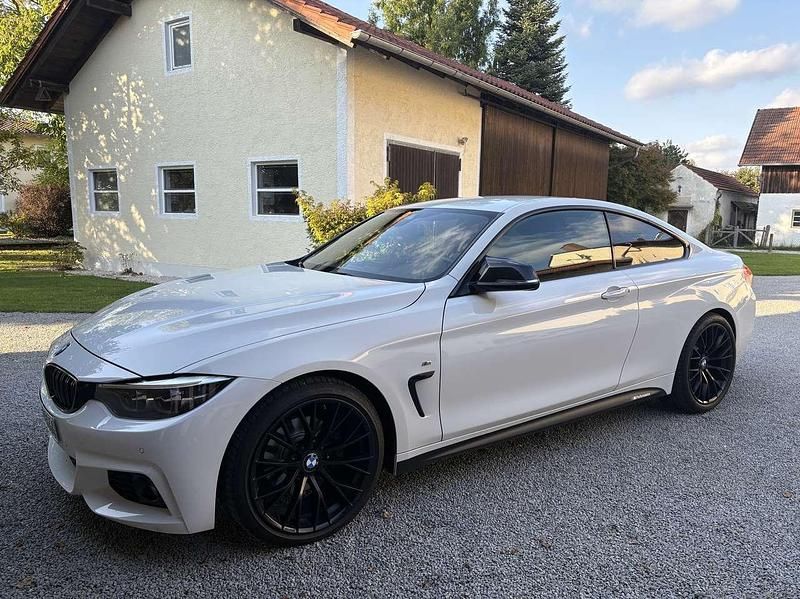 Weiß Gebraucht 2019 BMW 420 M Sport Coupé | 29.950 € (Etwas zu teuer) - Bild 1/4