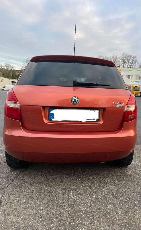Gebraucht Skoda Fabia 60 PS (44 kW) 2008 Orange Limousine