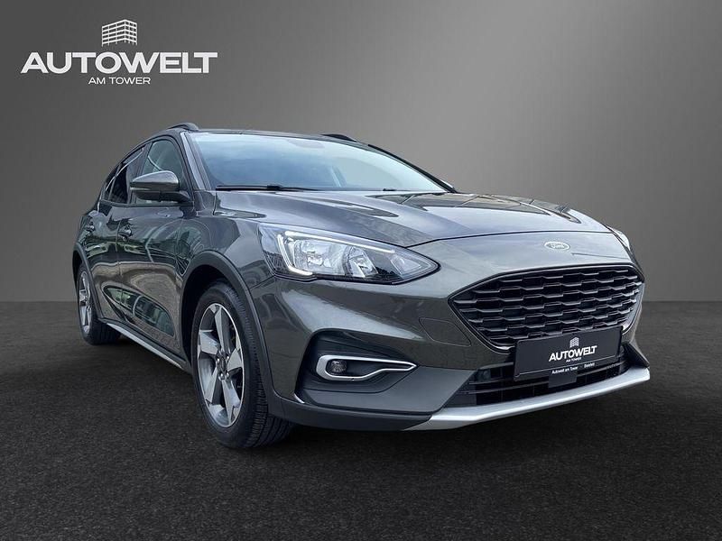 Grau Gebraucht 2019 Ford Focus Limousine | 14.390 € (Fairer Preis) - Bild 1/4