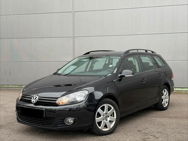 Gebraucht VW Golf VII 105 PS (77 kW) 2014 Schwarz Kombi