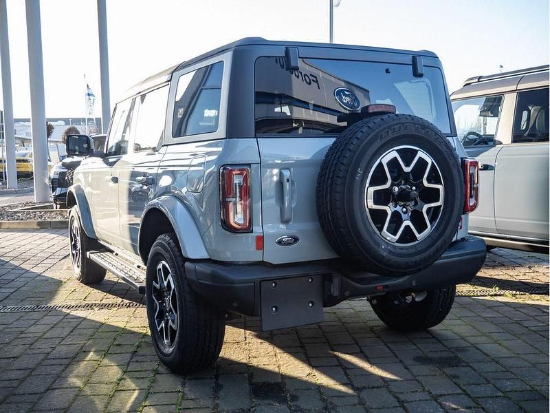 Neu Ford Bronco Outer Banks 334 PS (245 kW) 2025 Cactus gray SUV
