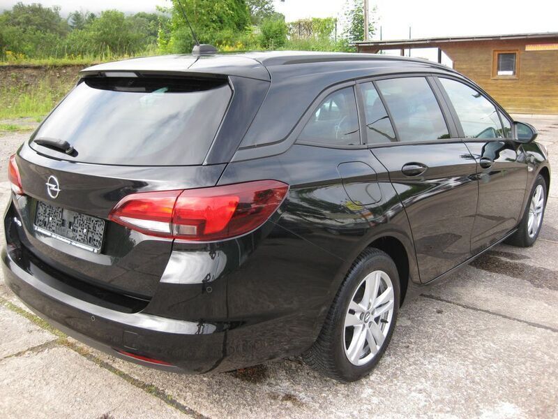 Gebraucht Opel Astra 105 PS (77 kW) 2021 Onyx schwarz (metallic) Kombi